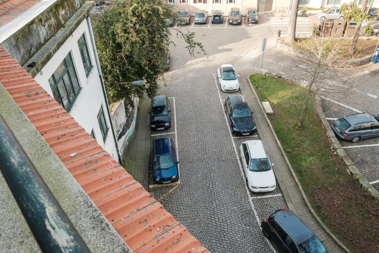 With Balcony In The Square Porto