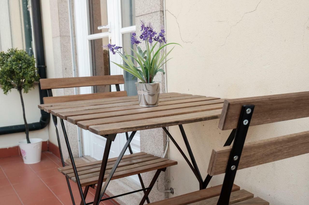 Apartament With Balcony In The Square Porto