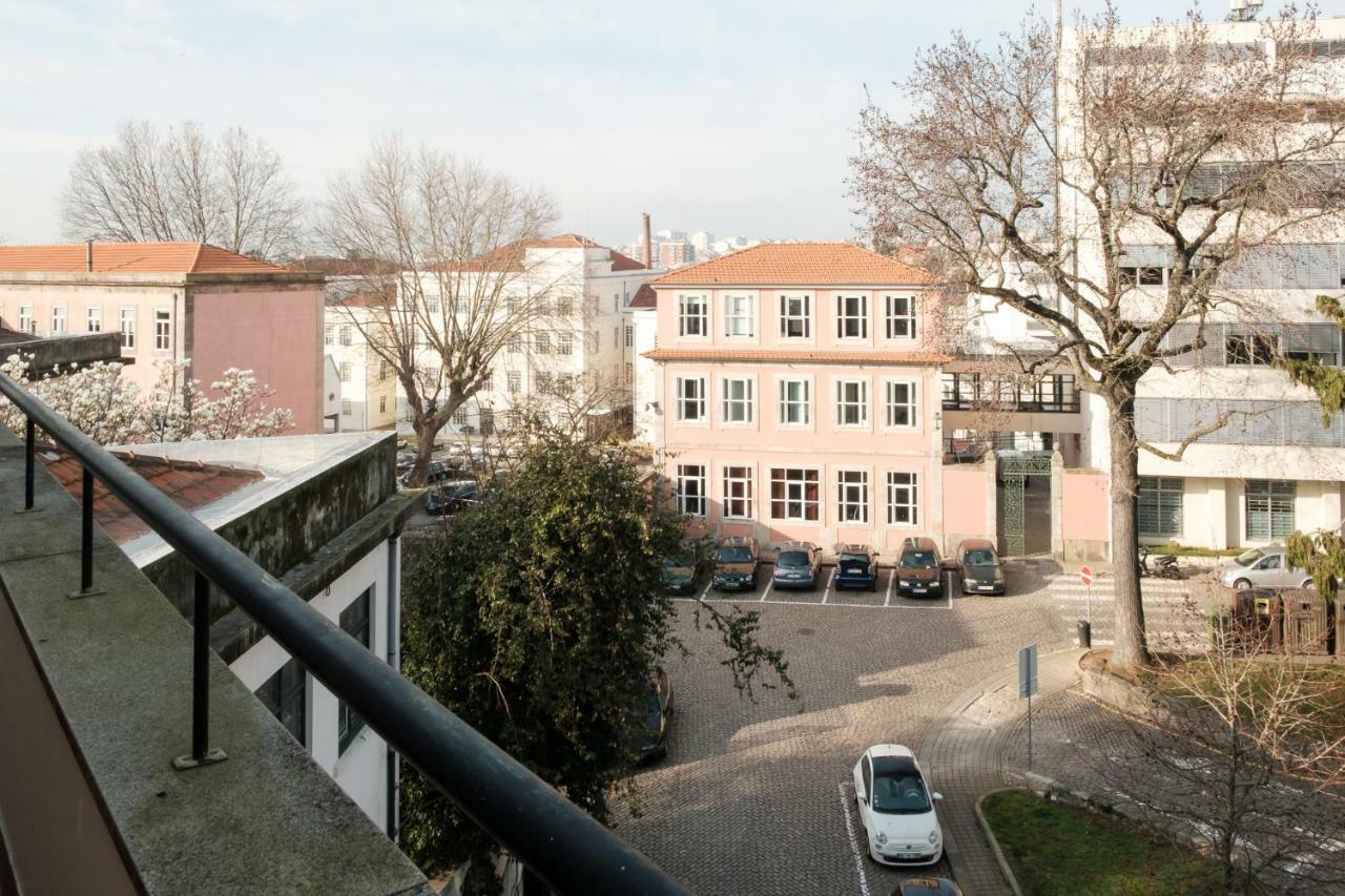 With Balcony In The Square Porto
