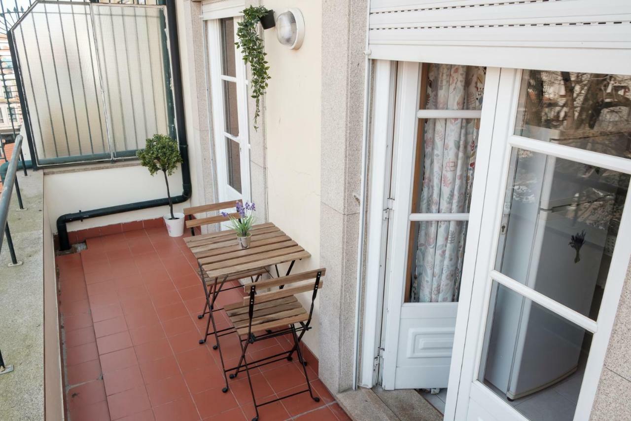 Apartament With Balcony In The Square Porto