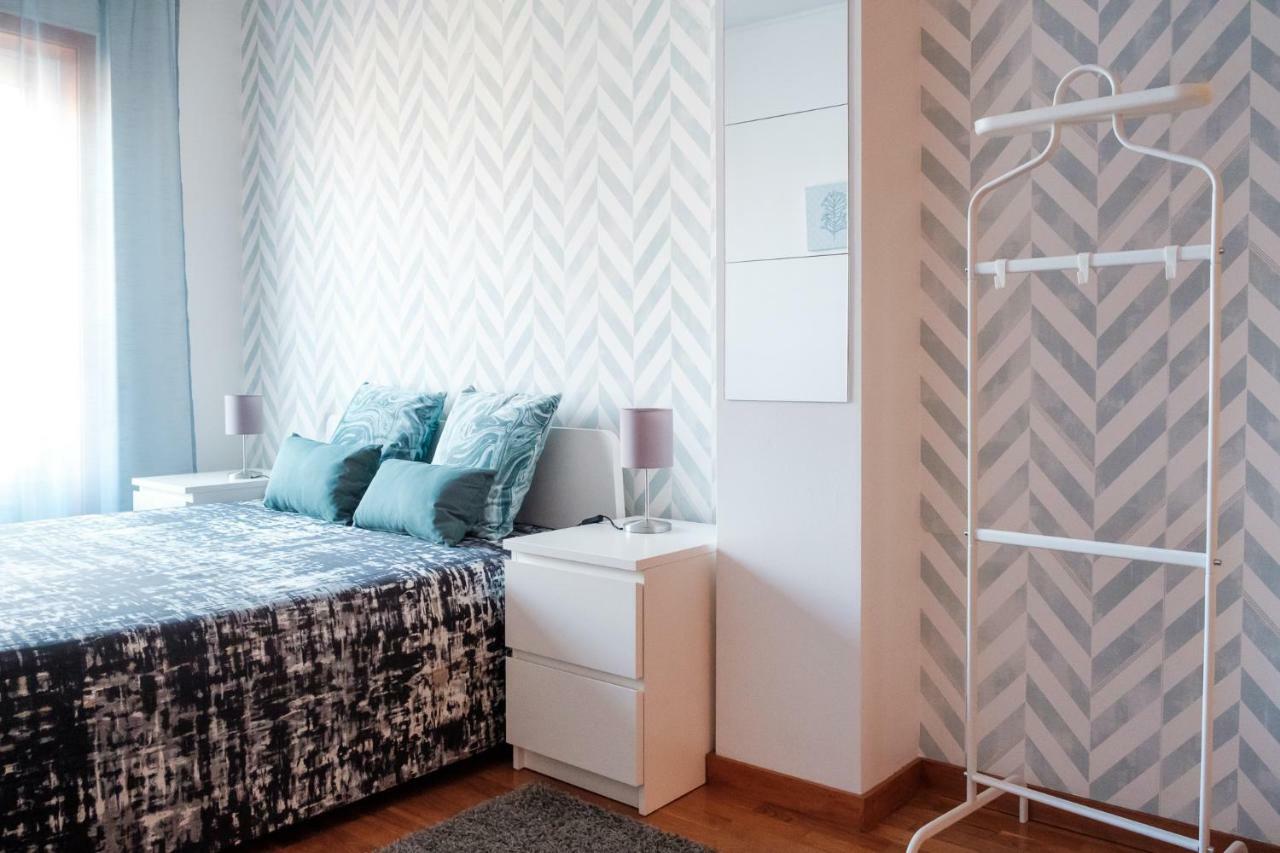 Apartamento With Balcony In The Square Oporto