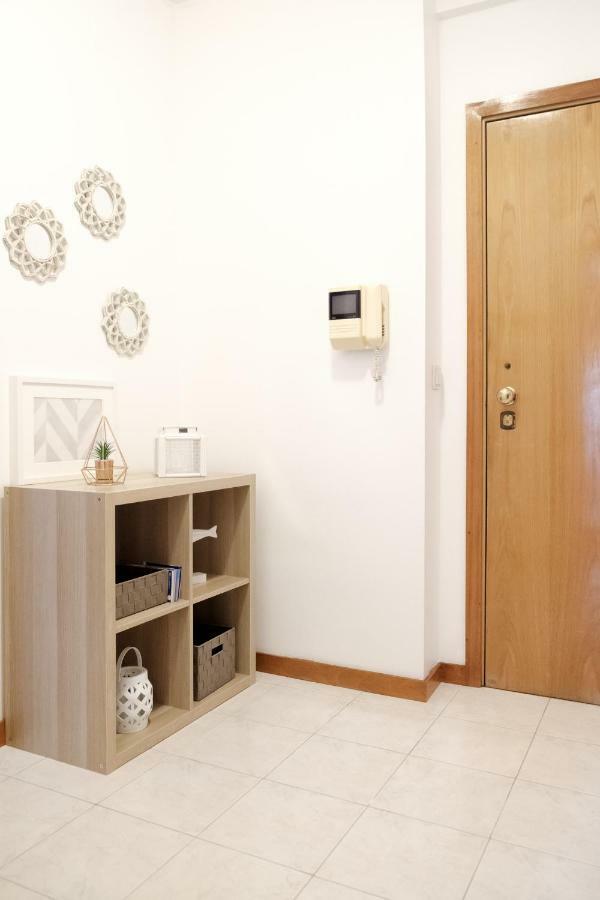 Apartamento With Balcony In The Square Oporto